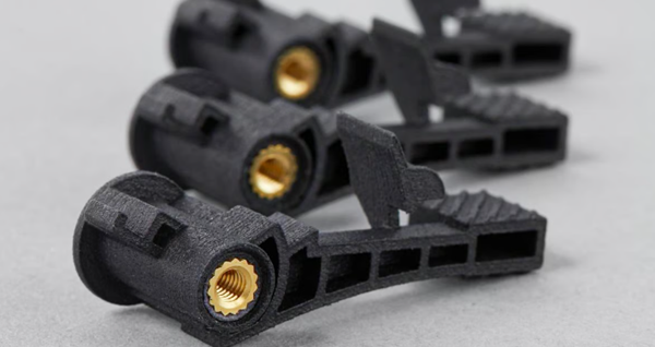  如何对3D打印部件进行螺纹加工