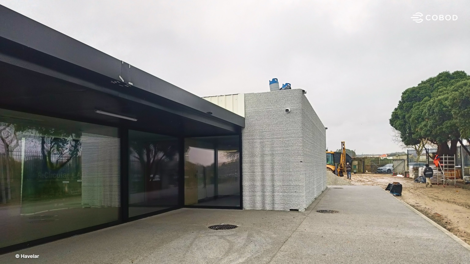 葡萄牙马托西纽什的 Ecocentro de Perafita 回收中心办公室正在建设中