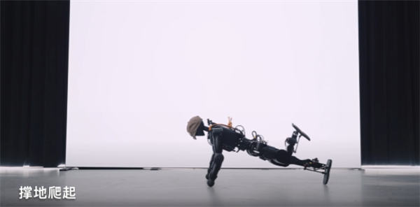 傅利叶发布首款开源人形机器人:身高1.3米 最快能跑3.5米/秒