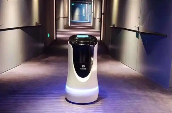 酒店机器人3年亏了8个亿:并不能节约人工成本