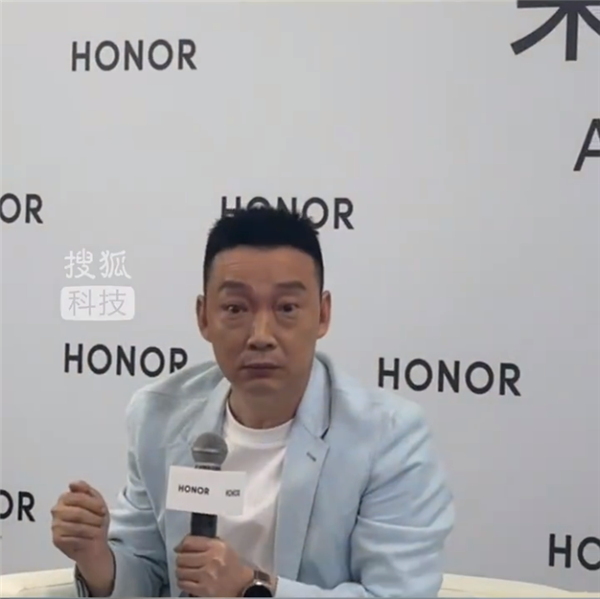 荣耀机器人跑步速度超过宇树 李健称干不成机器人天理难容