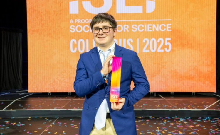 美16岁少年自研高效桌面3D打印回收系统获58.2万元大奖