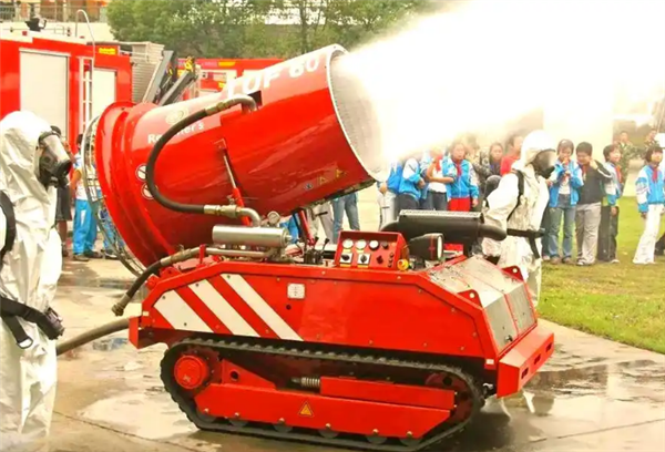 苏州主场降温机器人出大招:具备吹风、排烟、灭火三合一功能