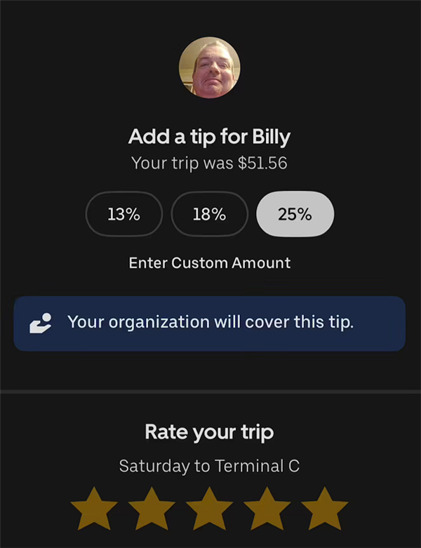 脑瘫司机开网约车养家:全靠特斯拉FSD