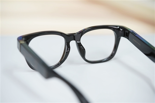 苹果基本暂停Vision Pro产业端维护！转投AI眼镜：首款产品今年发布