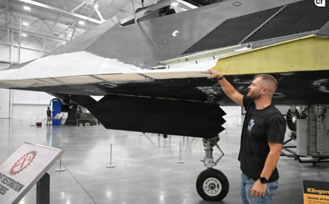 利用3D扫描与打印技术，希尔航空航天博物馆致力保护航空文物