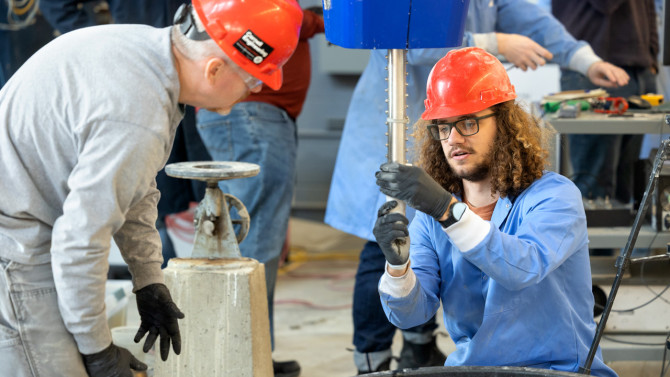康奈尔大学的研究人员正在研究水下混凝土3D打印技术。图片来源：康奈尔大学