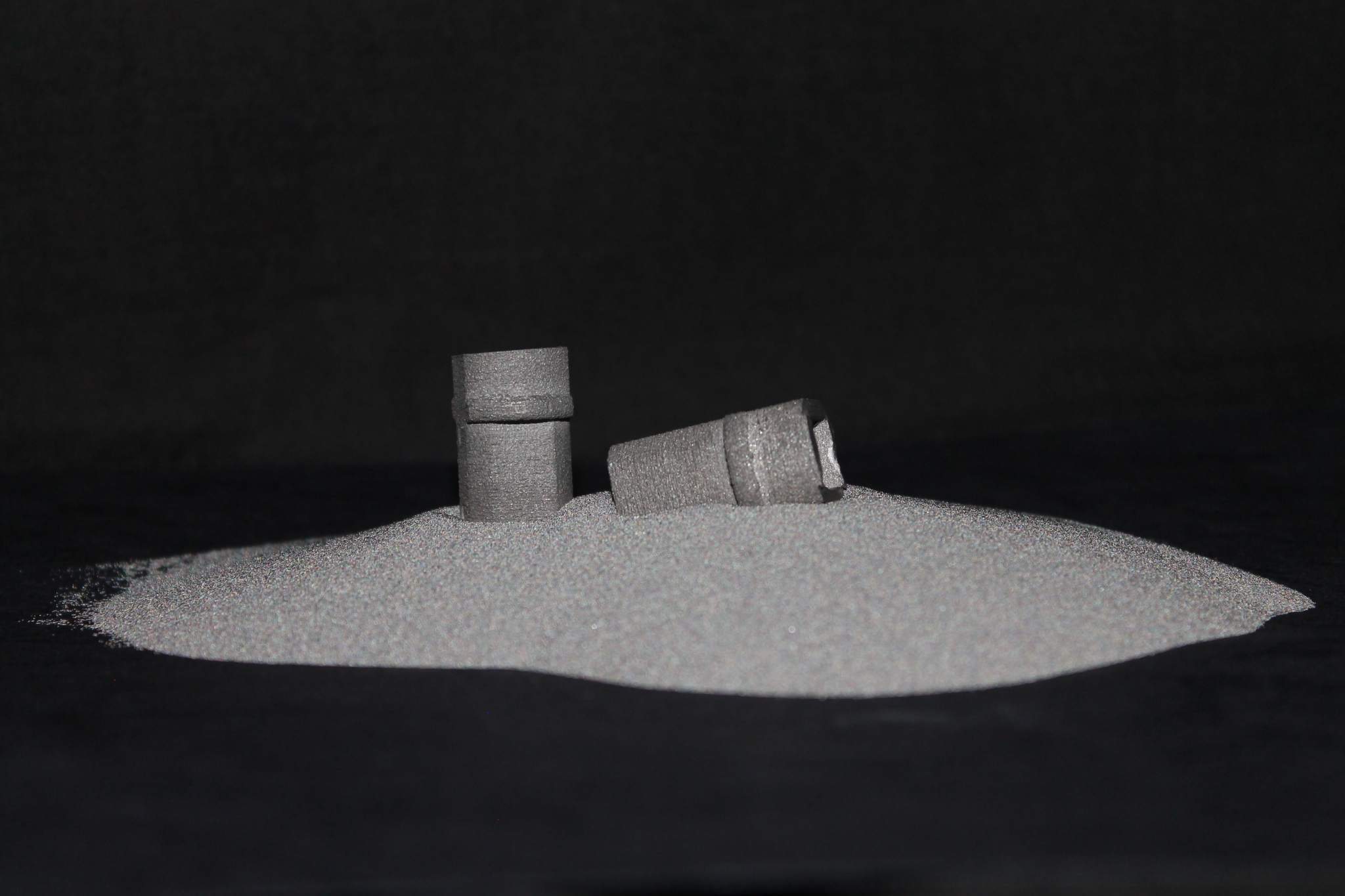 Metalysis公司生产的钛零件和钛粉 Metalysis公司生产的钛零件和钛粉