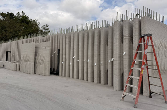 位于Miami River的海堤工厂 位于Miami River的海堤工厂