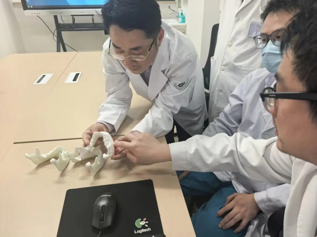 误差仅0.64毫米！从 “凭经验” 到 “精准定制”，医疗3D打印到底有多牛？
