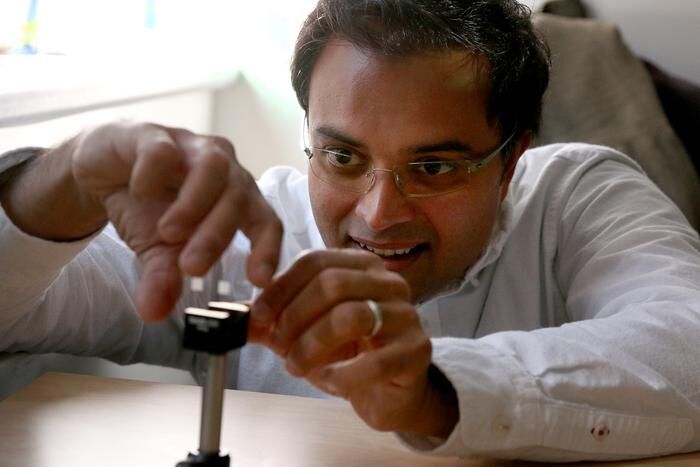 犹他大学电气与计算机工程教授Rajesh Menon 犹他大学电气与计算机工程教授Rajesh Menon