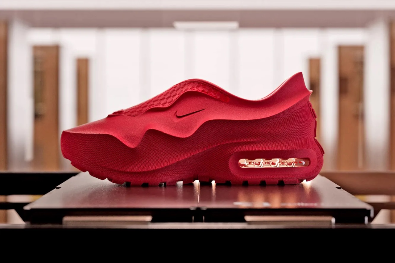 NikeAir Max 1000 采用大胆创新的设计,并运用了先进的增材制造技术 NikeAir Max 1000 采用大胆创新的设计,并运用了先进的增材制造技术